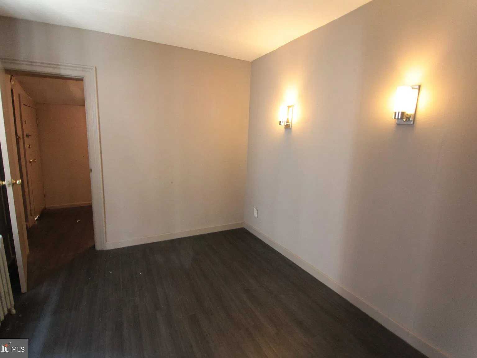6 bed, 3.0 bath, 2000 sqft, $3,000 — Photo 3