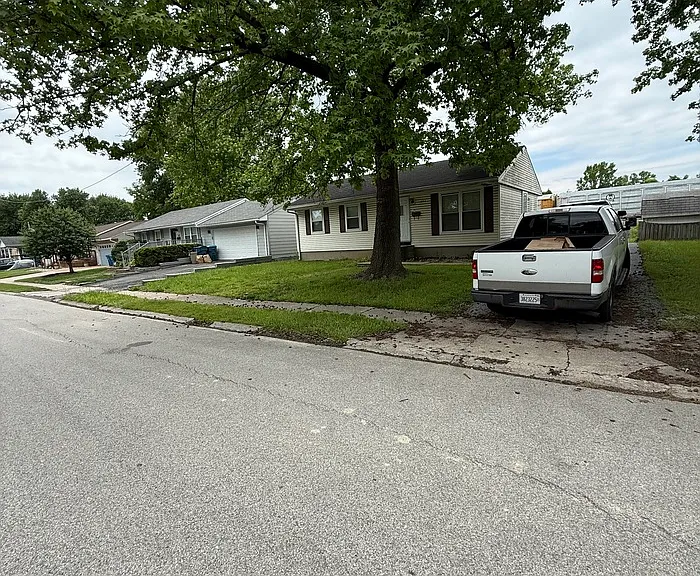 303 Wilson Park Ln — Photo 1