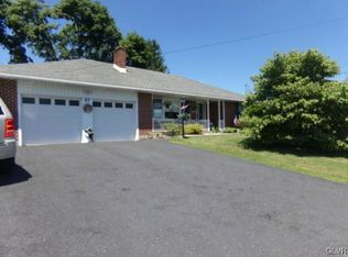 87 N Broad St, Nazareth, PA 18064