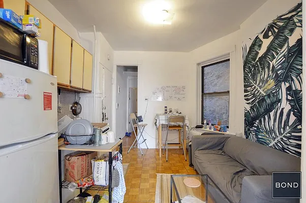 Rented by Bond New York | media 23