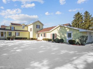 24821 N Gilmer Rd, Hawthorn Woods, IL 60060