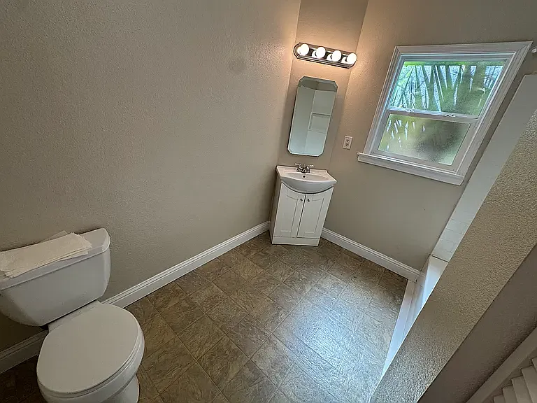 337 E Weldon Ave — Photo 31