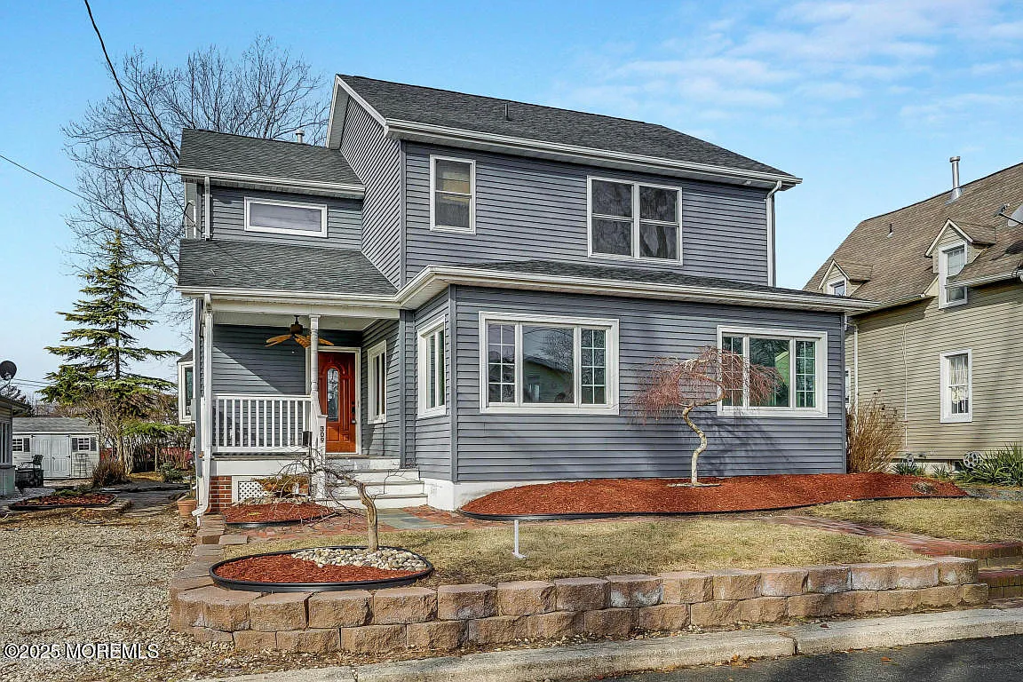 3 bed, 2.5 bath, 1964 sqft, $2,500 — Photo 1