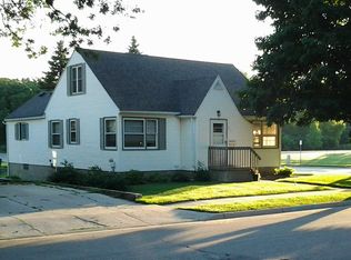 717 4th Ave NE, Waseca, MN 56093