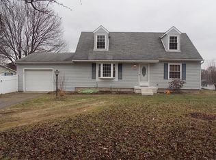 128 Williamsburg Ln, Lancaster, OH