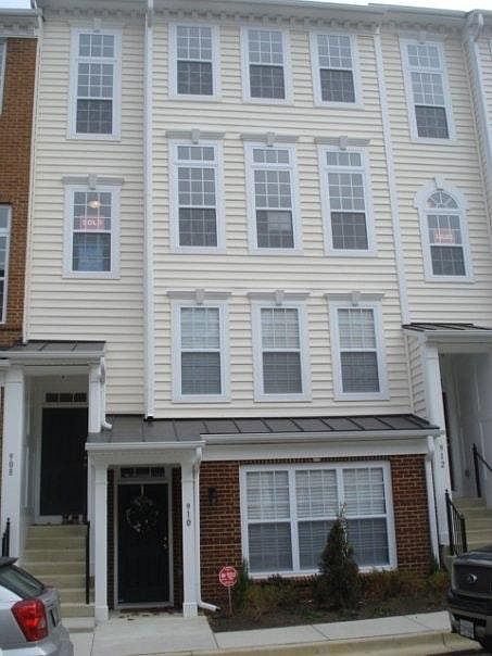 1st image of 908 Pine Forest Ln