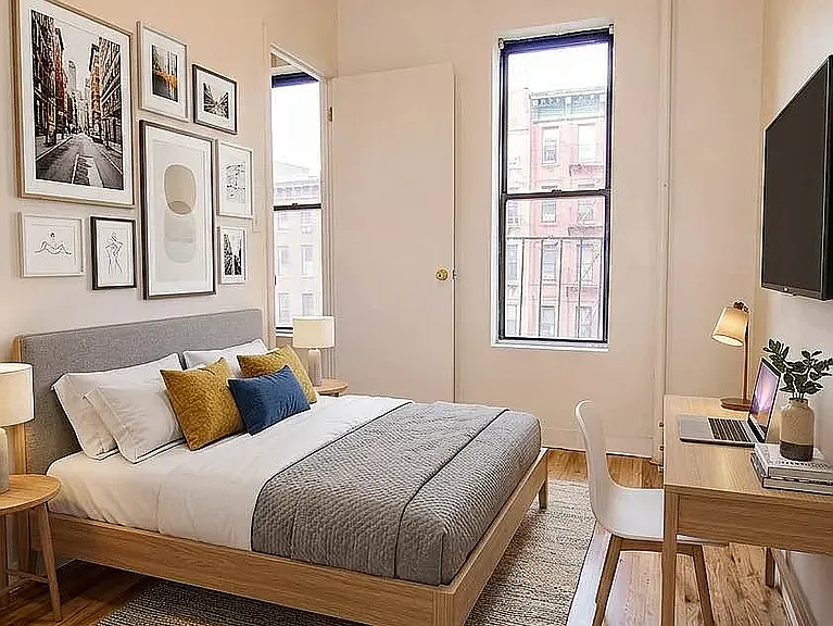 328 E 14th St #18 — Photo 2