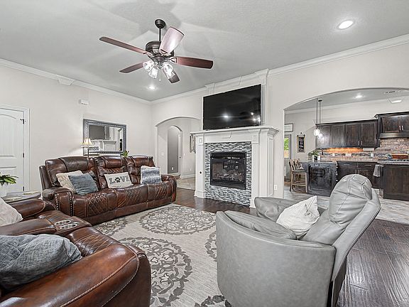 2nd image of 1202 Birkshire Cir