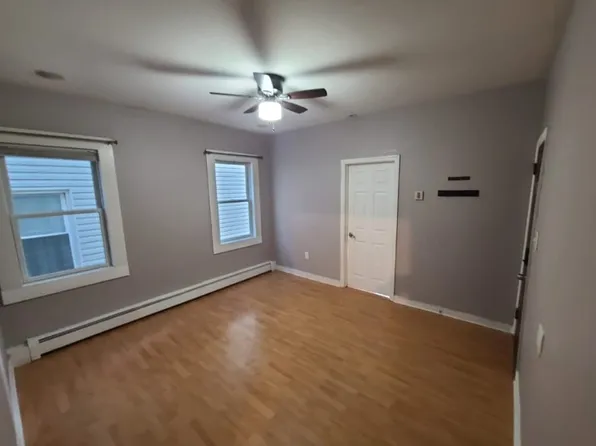 322 Pershing Ave, Carteret, NJ 07008