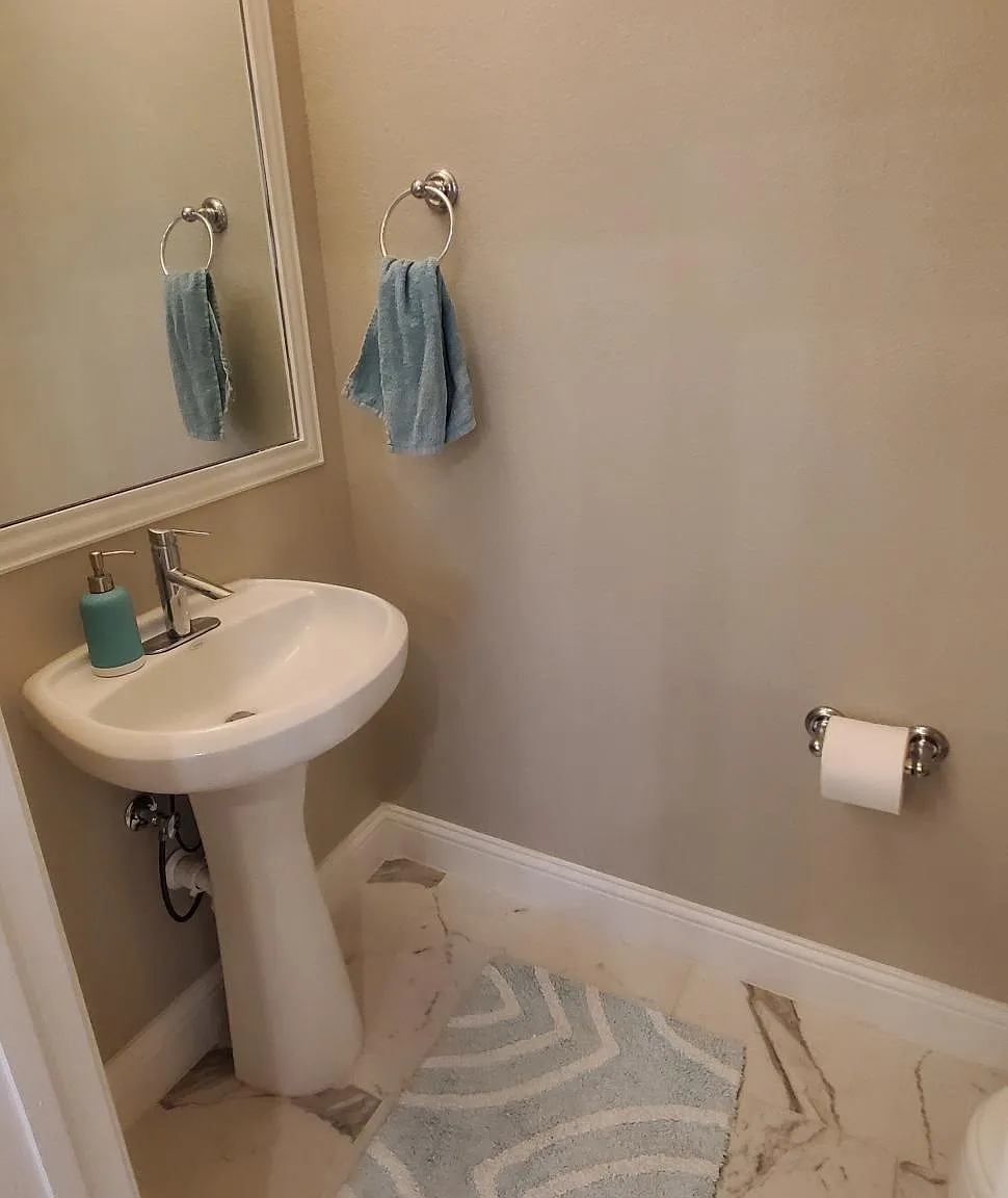 3 bed, 2.5 bath, 2300 sqft, $3,100 — Photo 4