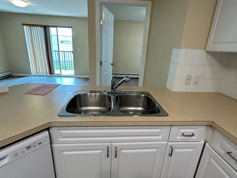 1021 Ross St — Photo 31