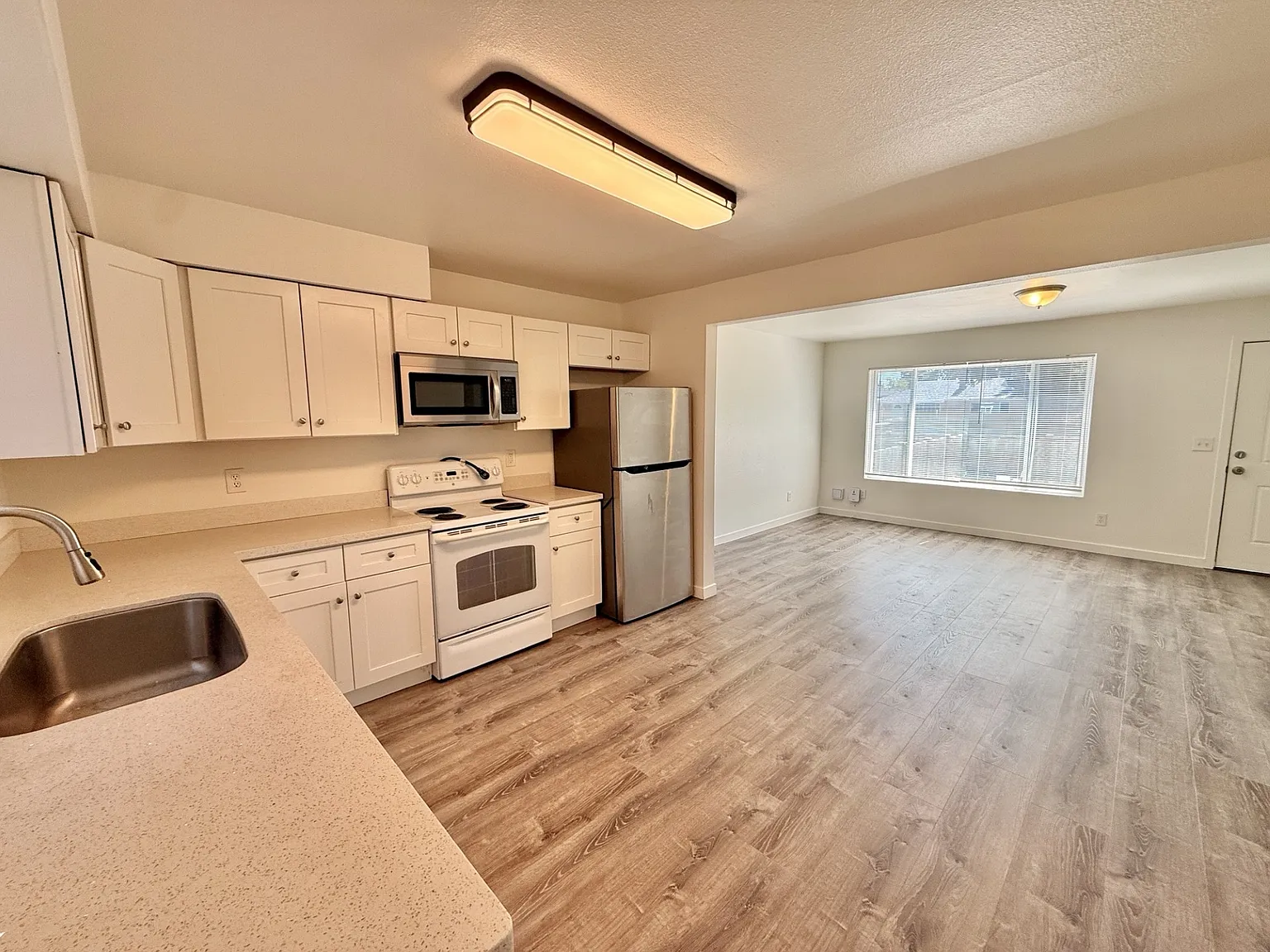 4 bed, 1463 sqft, $2,600 — Photo 4