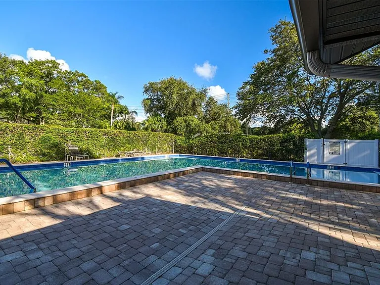 2945 Grovewood Blvd #A — Photo 85