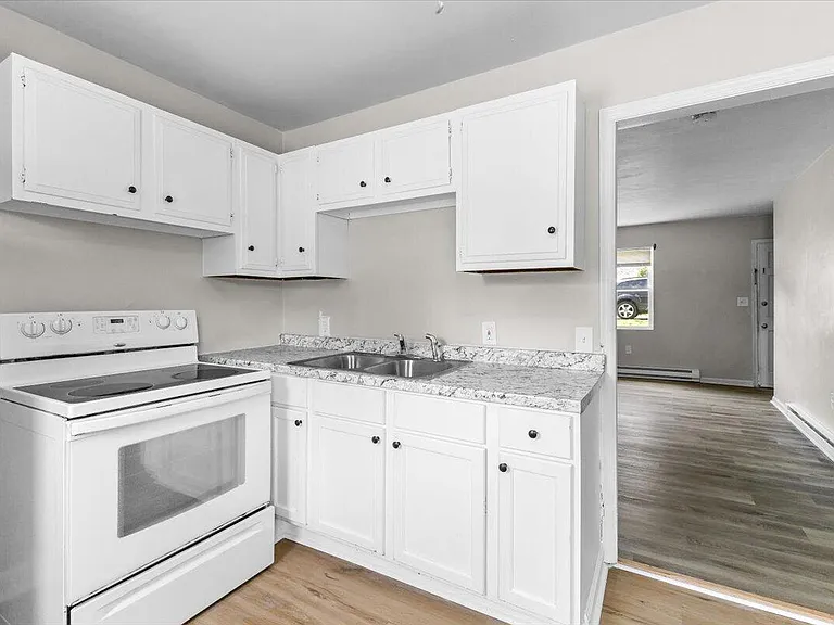 713 Bibb St NE — Photo 10