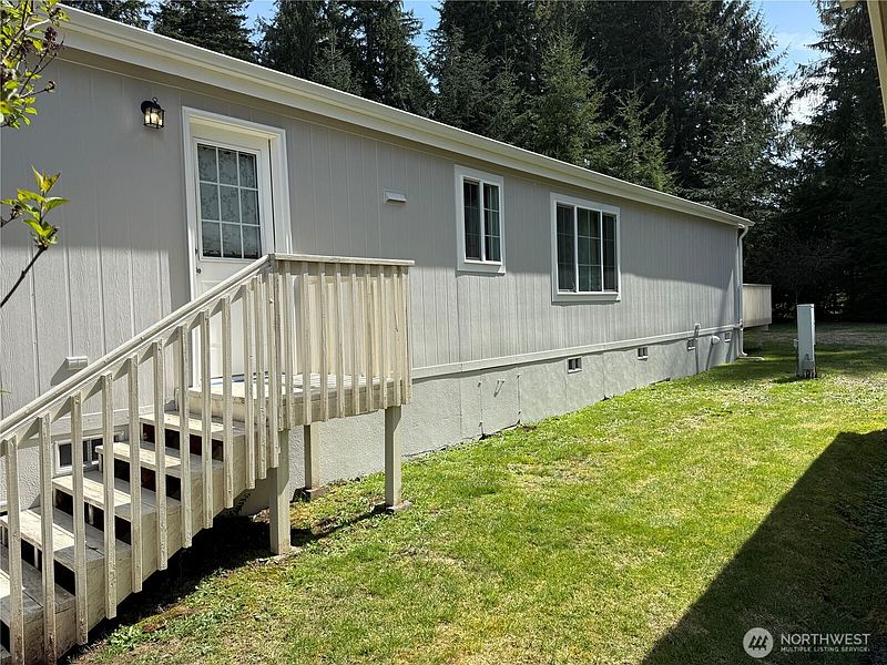 4th image of 77 Clemons Road #105