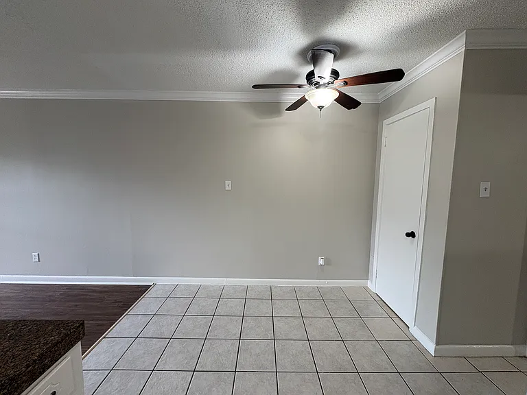 5101 H St #11 — Photo 9