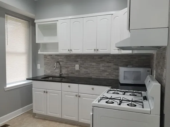 522 Lyndhurst St, Baltimore, MD 21229
