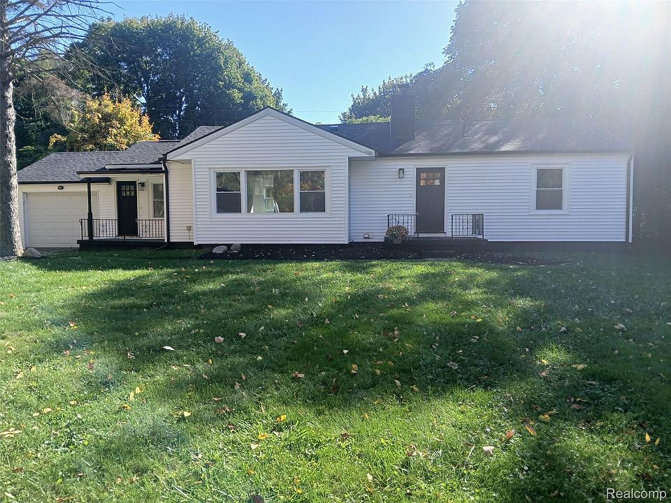 1st image of 3217 W Cass Ave