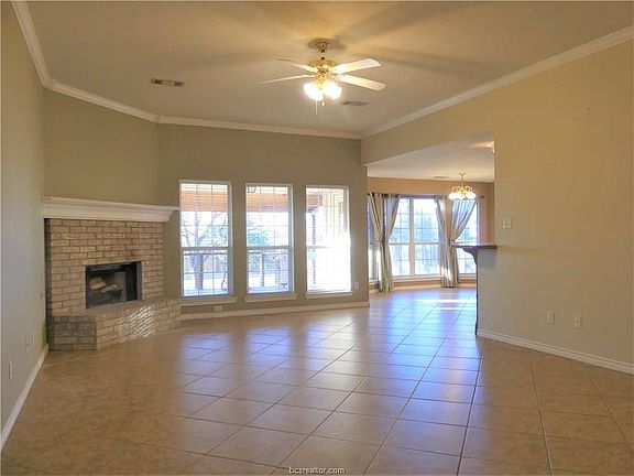3rd image of 1303 Skyline Ct