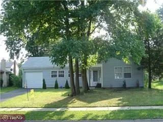 26 Newport Ln Photo 1 26 Newport Ln Photo 1