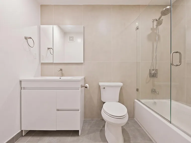 251 W 19th St #2C — Photo 10