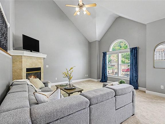 5th image of 417 S Lakeshore Dr