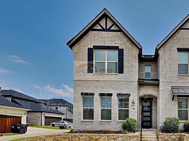 1st image of 1885 Melinda Ln