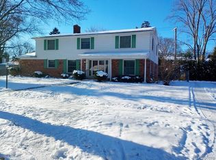 488 Bryn Mawr Rd, Birmingham, MI 48009