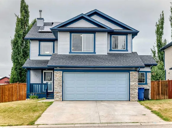 171 E Oakmere Grn, Chestermere, AB T1X 1N4