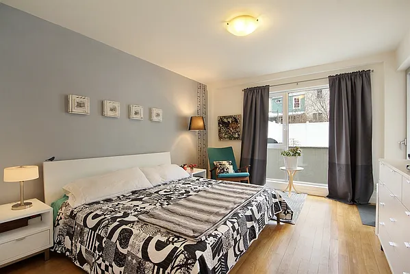 Sold by Corcoran | media 3