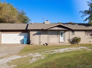 229 Suburban Ln, Inola, OK 74036