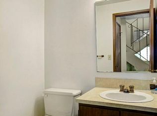 920 N 167th St, Seattle, WA 98133