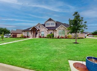1520 Bent Creek Dr, Cleburne, TX 76033