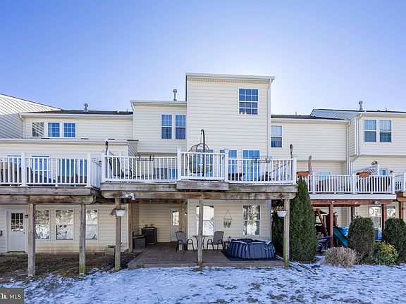 2nd image of 111 Larose Dr