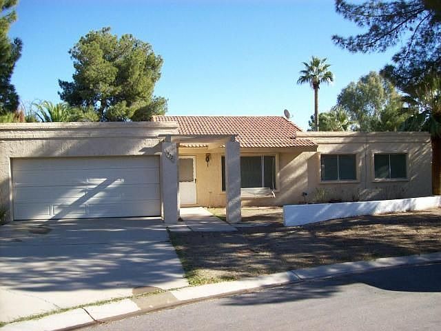 1st image of 372 Ancora Dr S