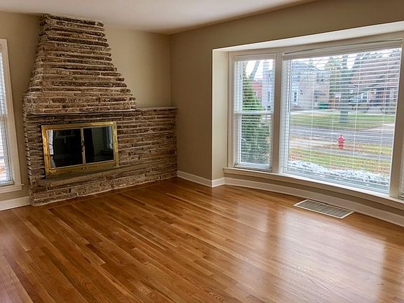 5th image of 2125 Norfolk Ave