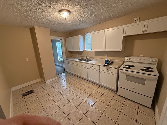 2nd image of 521 Greenwald St