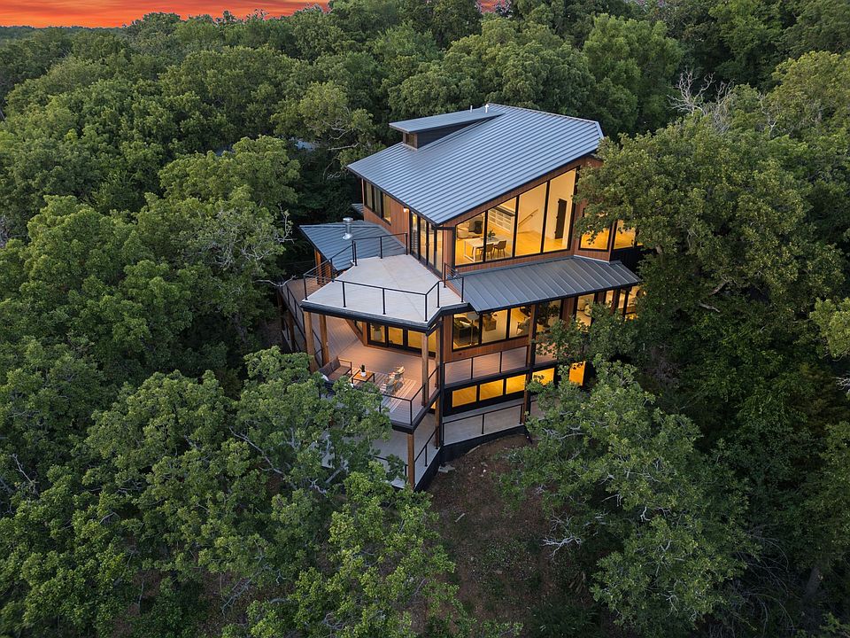 1st image of 1009 Fox Hollow Ln