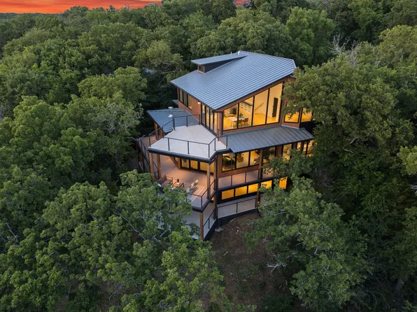 1009 Fox Hollow Ln, Oak Pt, TX 75068