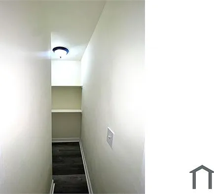 1233 W 71st Pl — Photo 10