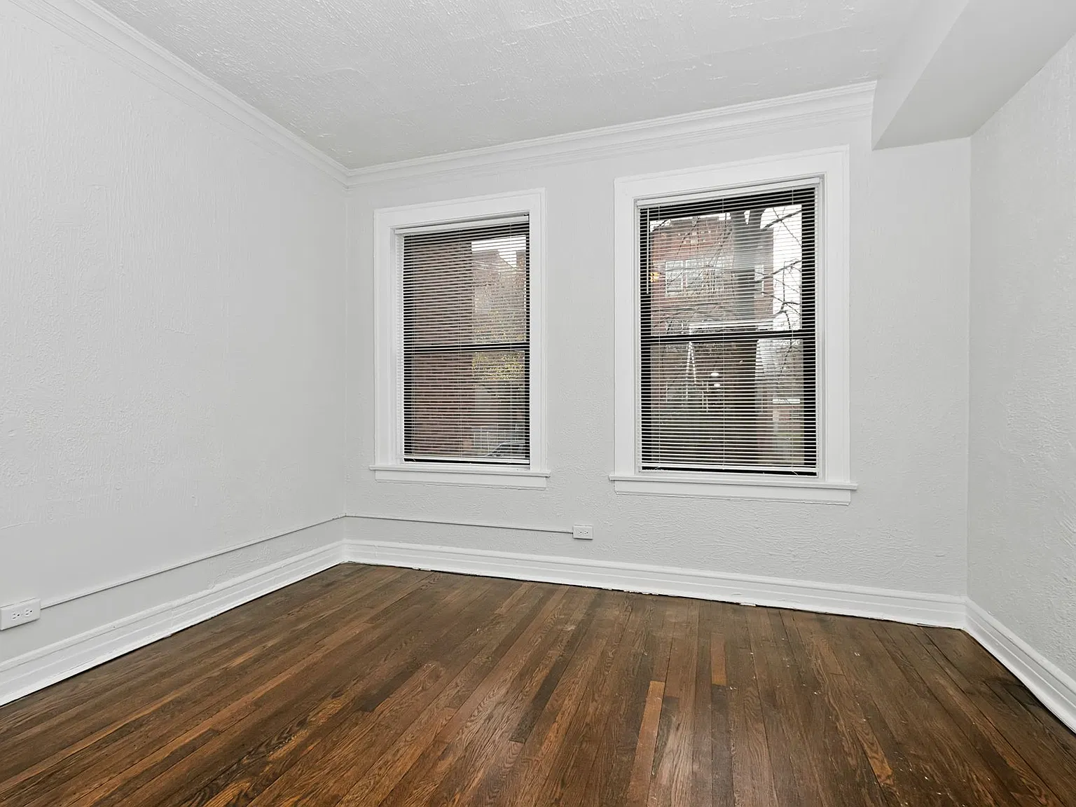 11258-60 S. Vernon Avenue — Photo 3