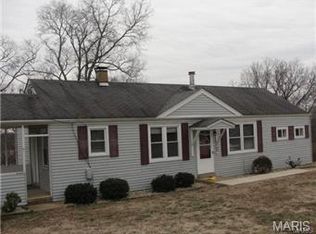 795 Lakeview Rdg, Fenton, MO 63026