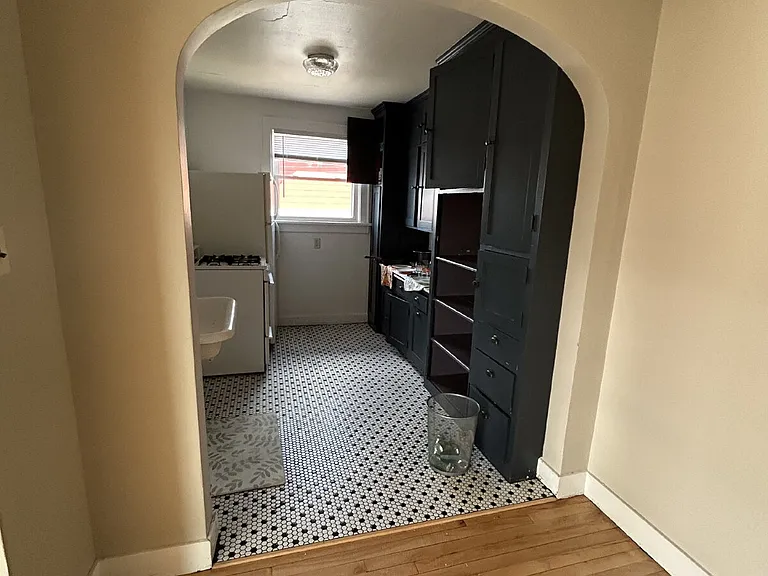 107 Elizabeth St #4 — Photo 6