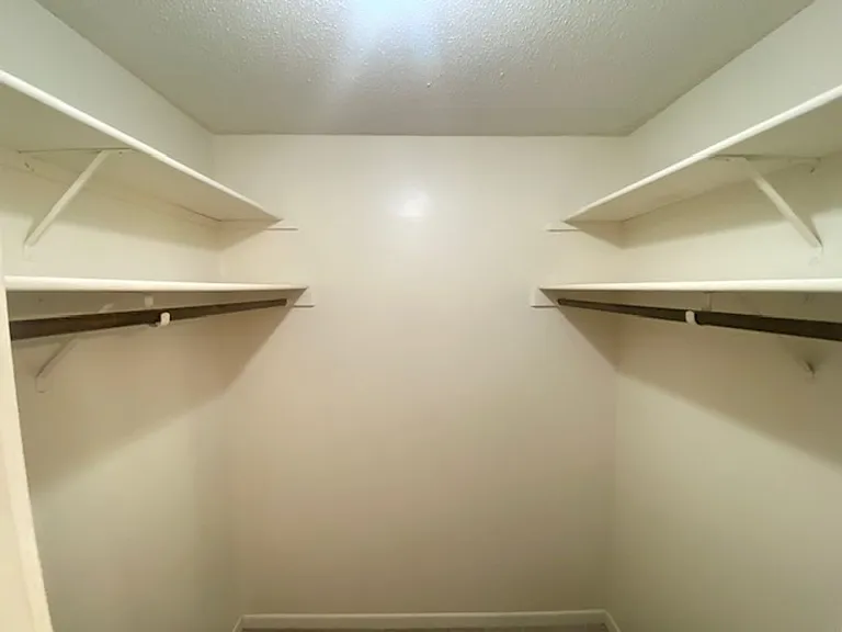 Superior Place Apartments — Photo 29
