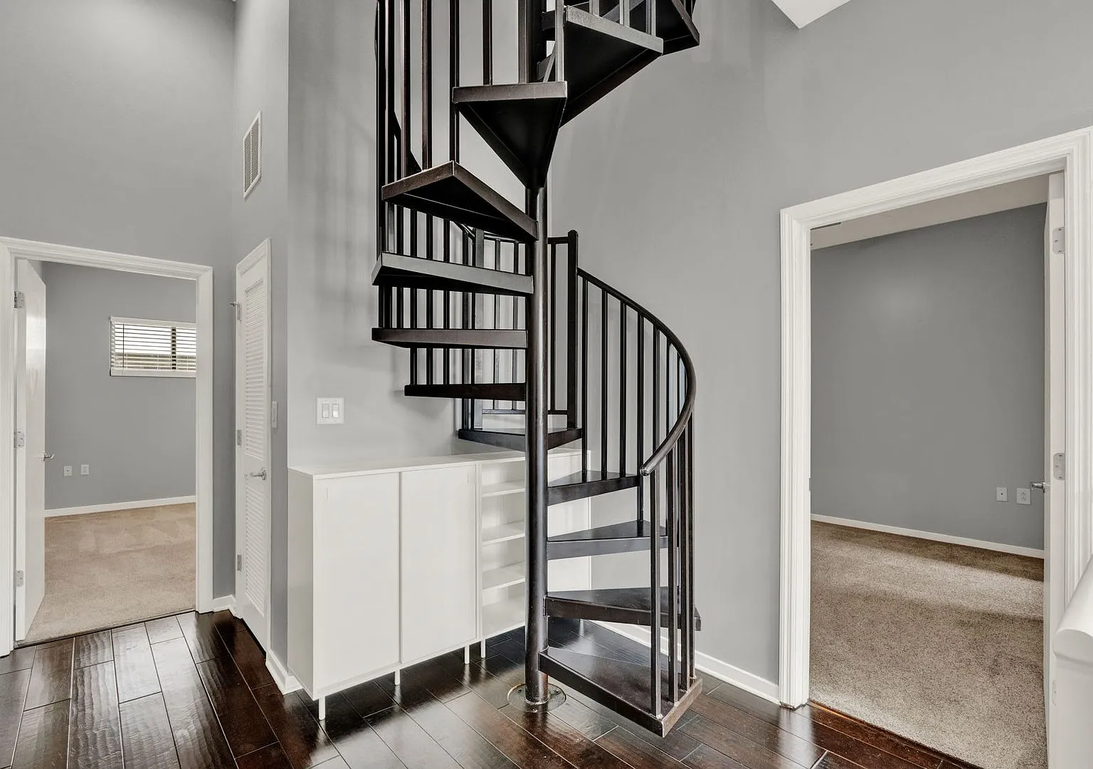 Luxury 2 Bedroom 2.5 Bath Townhome In Downtown Orlando — Photo 3