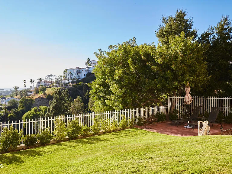 1234 E Tujunga Ave — Photo 54