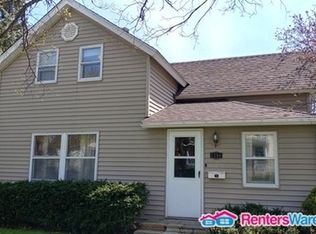 1306 10th St E, Glencoe, MN 55336