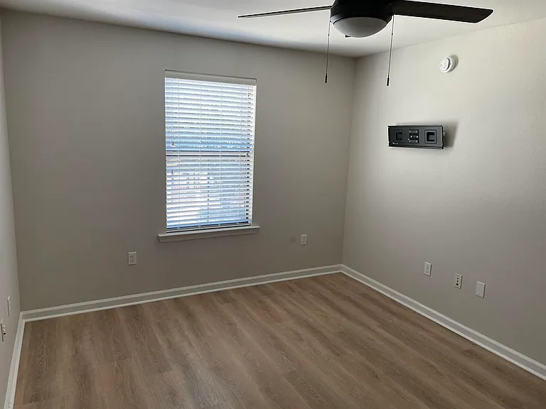 2315 Timber Oaks Ln — Photo 16