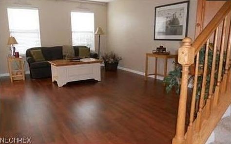 4th image of 8681 Foxwood Ln