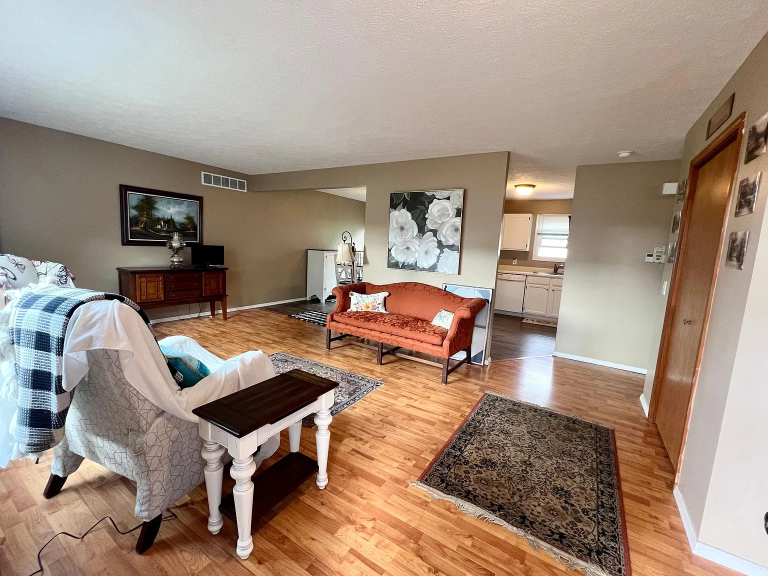 2811 Rutherford Drive — Photo 3
